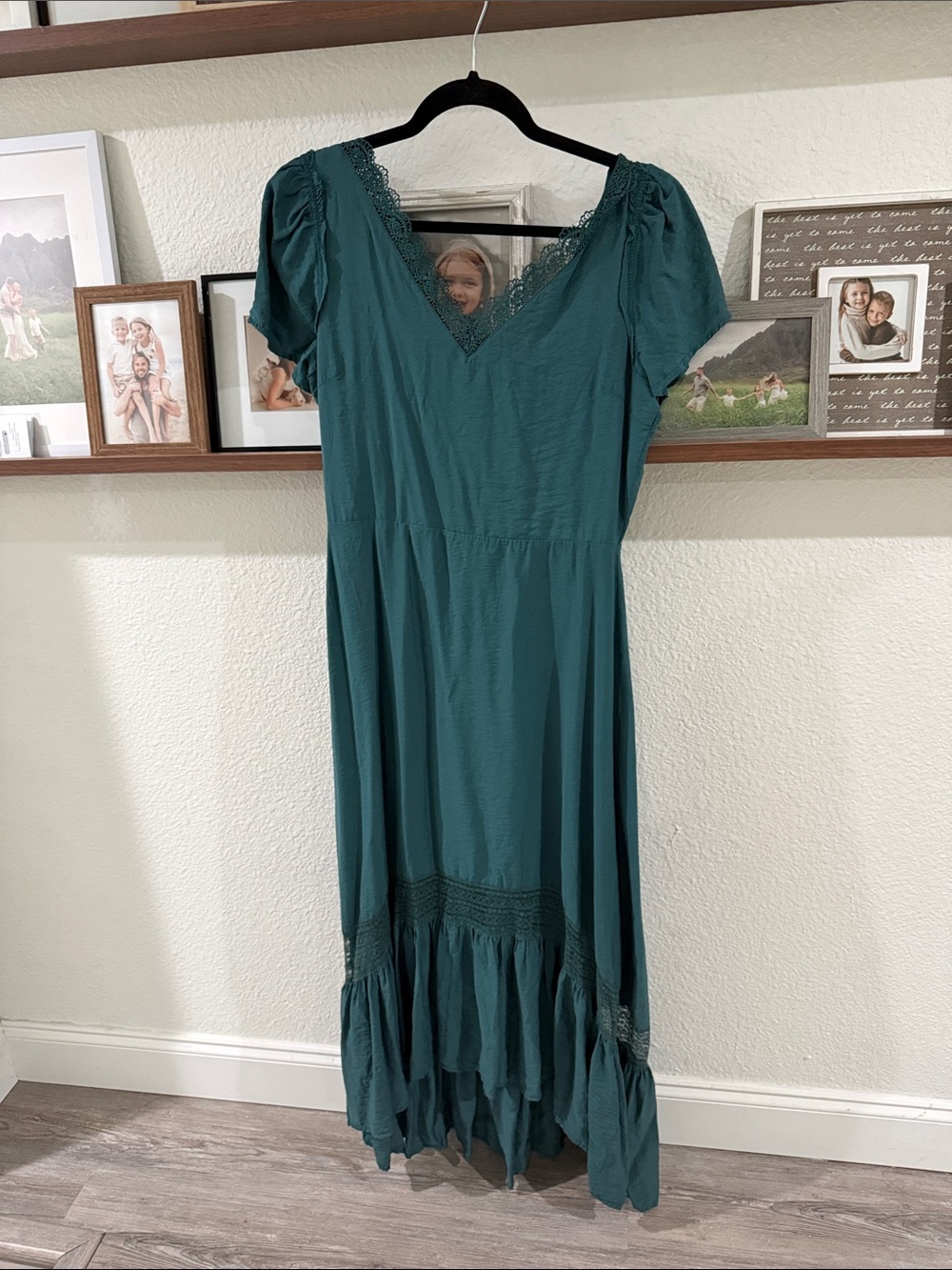 Women's Teal V-Neck Lace-Trim Maxi Dress